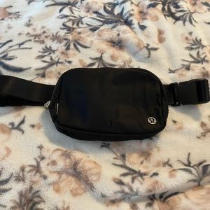 Lululemon belt bag